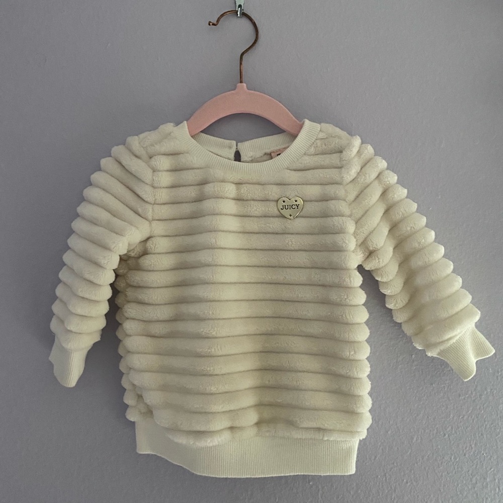 Juicy Couture - white sweater